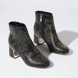 NIB Chico’s Women’s Adele Floral Embellished Booties Block Heel Black Size 8.5